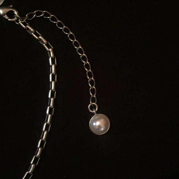 Lia Sophia Cameo Statement Necklace - Picture 4 of 5